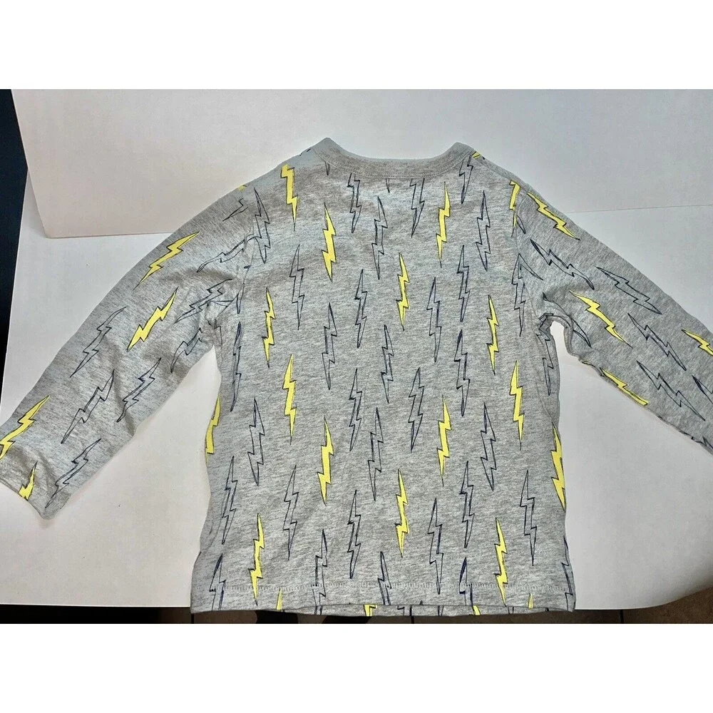 Gap Kids Boys Long Sleeve Graphic T-Shirt Size 3 years  New Without tags.